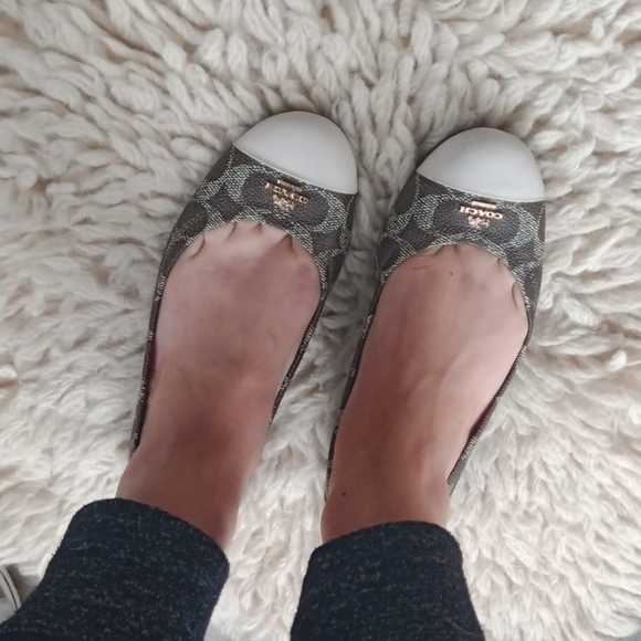 Signature Coach  flats - Picture 12 of 14